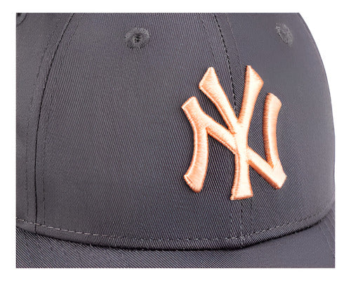 Gorra Mbl 940 Yankees Mm Nb 24 Grpht 14450133 Cómoda Moda Gris Oscuro Unitalla Lisa