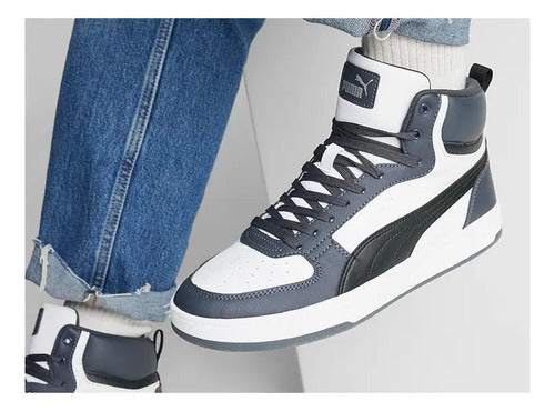 Tenis Tipo Bota Puma Caven 2.0 Mid Unisex 39229105 Cómodo Or Blanco Con Gris Oscuro Lisa 24 Mx
