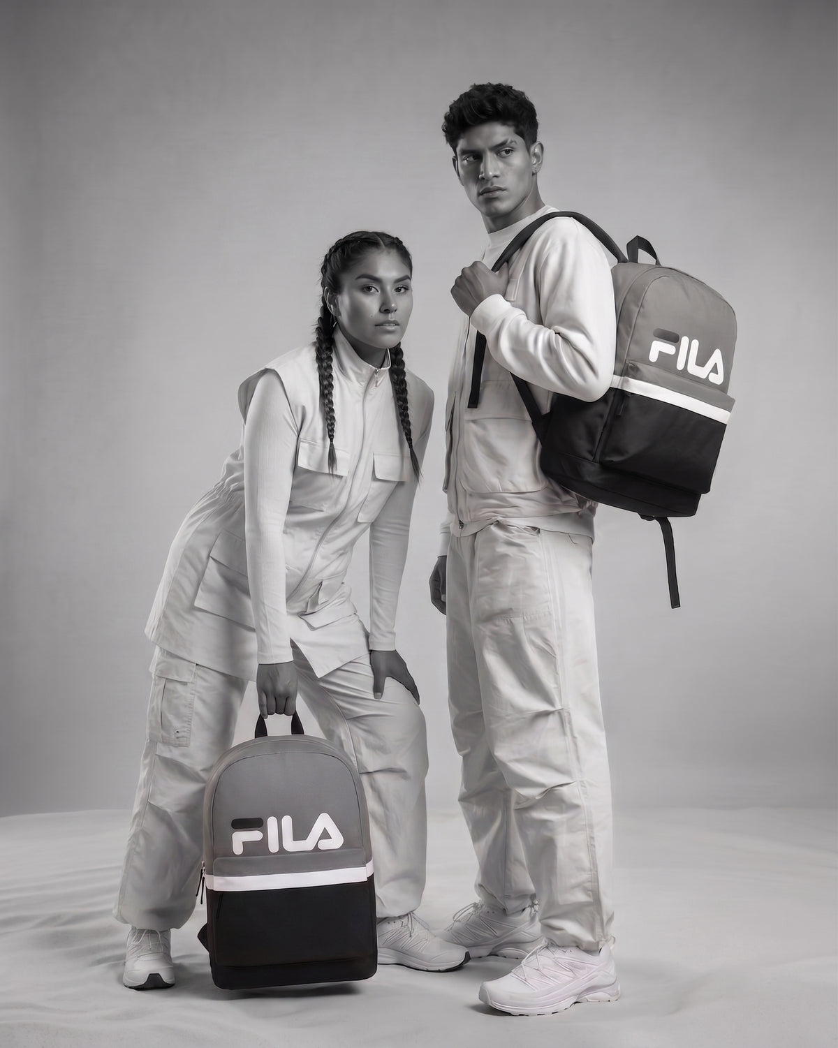 Mochila Fila Backpack Essence Unisex Vb201901208 Gris Oscuro Liso